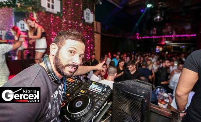 Başarılı Kıbrıslı Türk DJ Emel Eskut, İstanbul’daki Eğlence Mekânlarında Yaptığı Şovlarla İsim Yaptı!