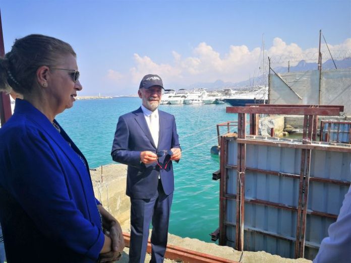 Bakan Canaltay ile Dr. Günsel, TEAL gemisinin karaya alınacağı alanda çalışmaları yerinde inceledi