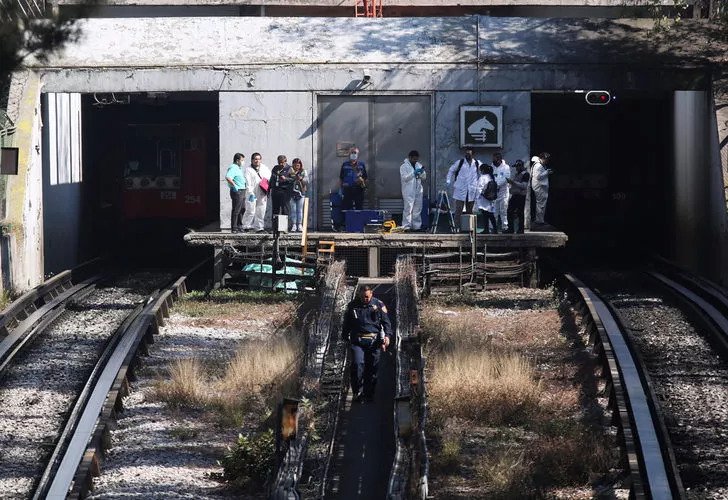 Meksika’da iki metro treni çarpıştı, 1 kişi öldü, 57 kişi yaralandı