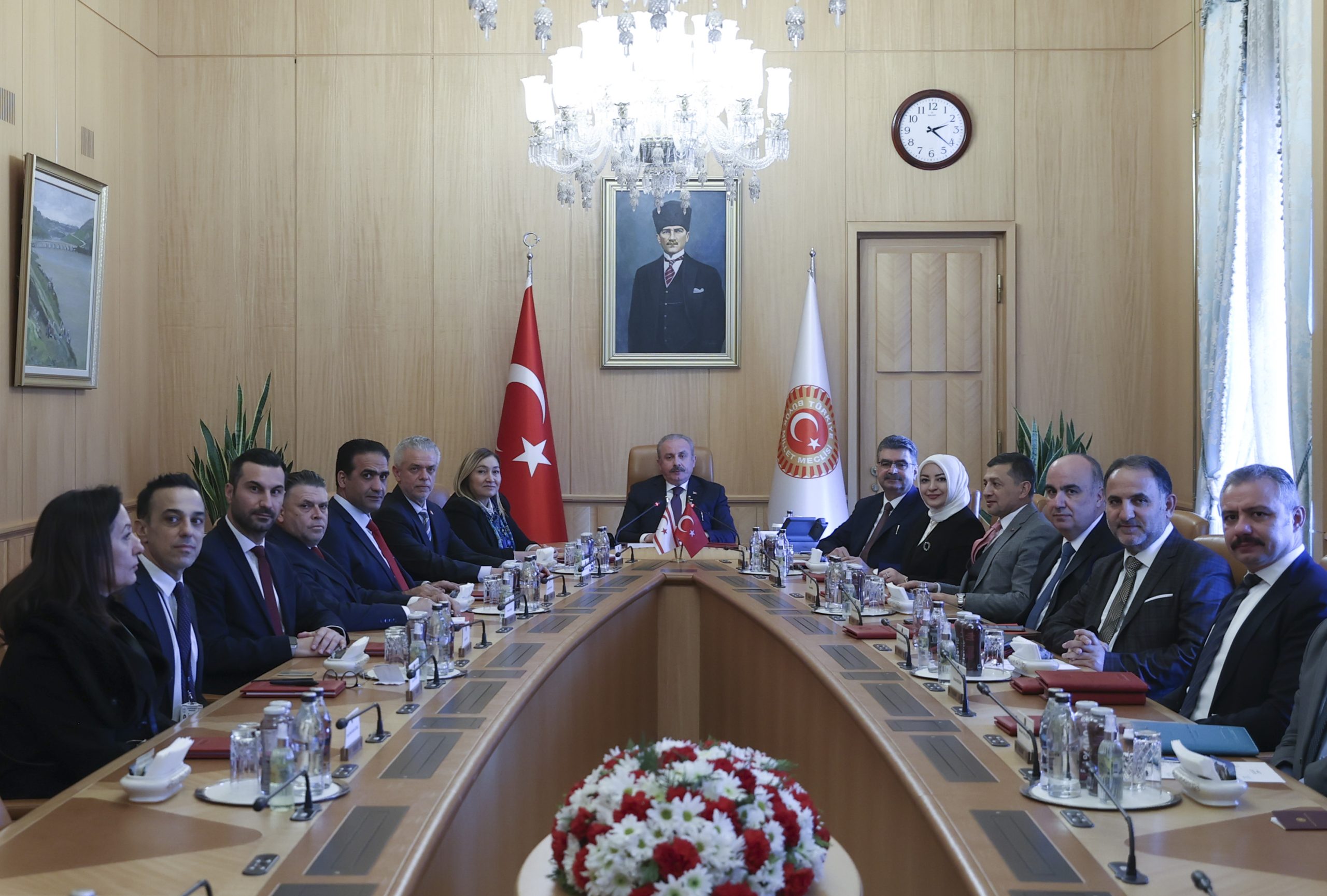 Cumhuriyet Meclisi Hukuk, Siyasi İşler ve Dışilişkiler Komitesi TBMM Başkanı Mustafa Şentop ile görüştü