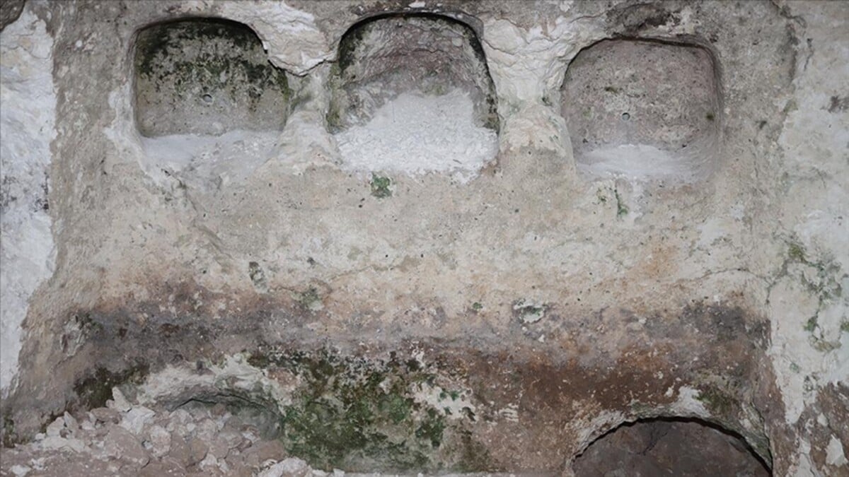 Van’da 3 odalı Urartu mezarı bulundu