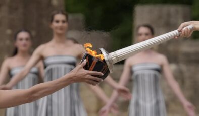 Paris Olimpiyatları’nın ateşi Yunanistan’daki antik Olimpia’dan yola çıktı